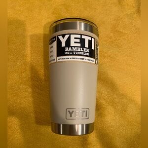 YETI Rambler 20 oz tumbler in Sharptail Taupe